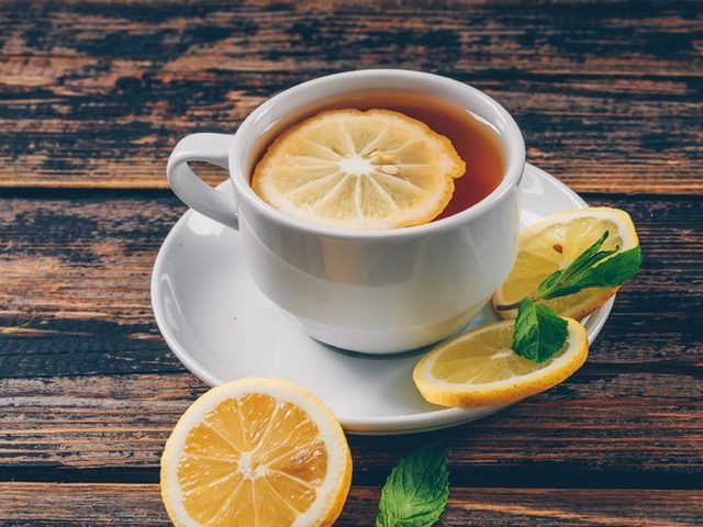 Чай с лимоном / молоком